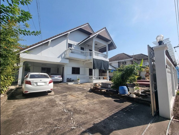 ขายบ้านเดี่ยว 2 ชั้น ปากน้ำ สมุทรปราการ (ตรงข้าม รพ.สมุทรปราการ) โทร 0813436920 เจ้าของขายเอง